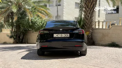  3 Tesla Model 3 2019