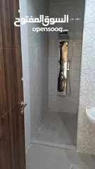  7 شقه جاهزة للبيع بناء جديد لم تسكن من قبل.