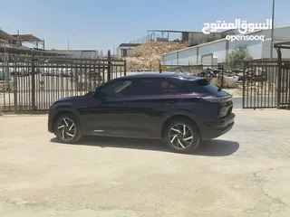  8 نيتا يو برو 2022 لون باذنجاني حره