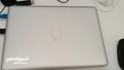  1 Apple MacBook pro Core i7 , 16 GB Ram