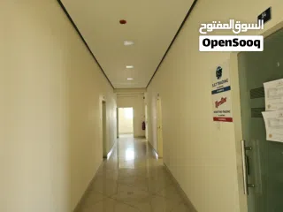  17 مكتب للايحار في سلماباد الجديدة  قرب المدينة للزجاج