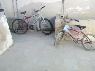  4 دراجه هوائيه لواحد جنط 24 وواحد جنط 16 بصير   قابل للتفاوض