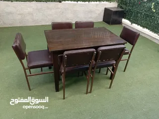  2 طاولة مطبخ أو سفرة صغيرة مع كراسي حديد وجلد