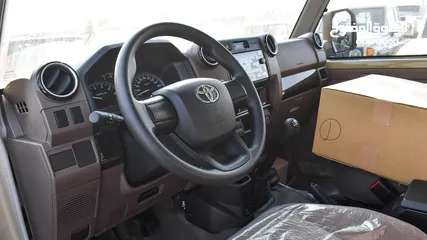  9 Toyota Land Cruiser Pickup 4.0L V6 Petrol Double Cabin