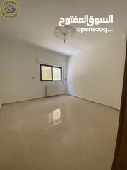  1 شقة مميزة للبيع في الجاردنز 130م مع ترسات وحديقة بسعر مغري