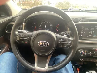  10 KIA Sorento 2016 – Diesel –FULL