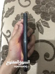  3 ايفون 11 بور
