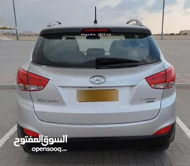  4 Hyundai Tucson 2015