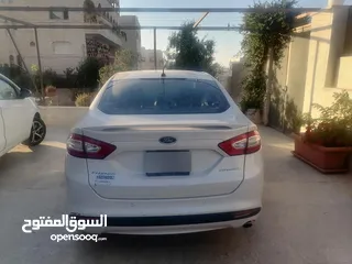  10 فورد فيوجن (تيتانيوم) فحص كامل دهان الوكاله دون اي حادث