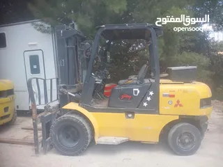  14 رافعات شوكية عدد 5 للبيع