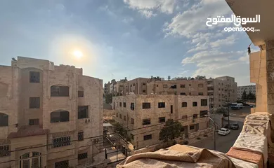  1 شقه غير مفروشه للايجار