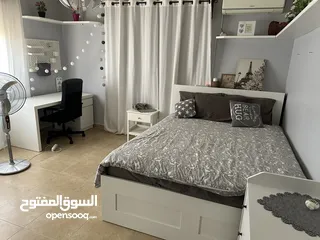  3 شقه مفروشه  سوبر ديلوكس واسعه واثاث جديد من افخم الانواع في منطقه هادءه جدا في الحي الجنوبي باربد
