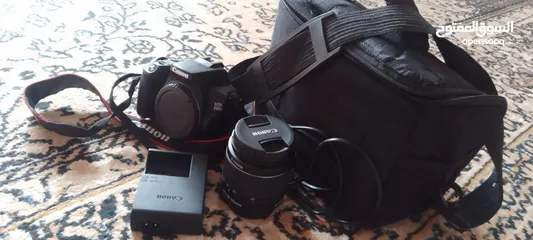  3 كاميرا كانون 250d شبه جديد استعمل خفيف جداً
