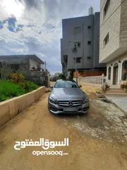  3 مرسيدس بنز الفئه c200 بنزين