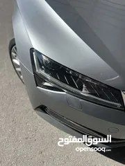  14 Škoda Superb