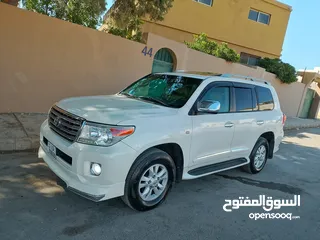  12 للبيع تويوتا لاندكروزر موديل 2008 محول كامل 2018  كامل متور V8بسعر مغري 24000