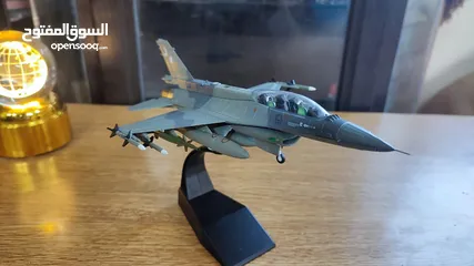  18 نموذج طائرة حديد F16
