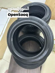  1 تايرات كامري مستعملين سنة ونص بحالة جيدة جداً