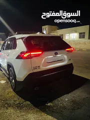  7 Toyota RAV4_LE/AWD 2022