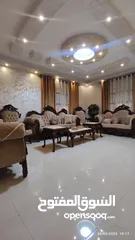  7 منزل للبيع