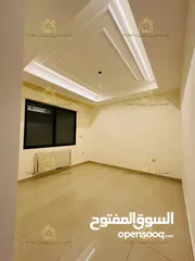  8 شقة فاخرة - لم تسكن - تشطيبات سوبر ديلوكس - 4نوم 2ماستر - 216م - بإطلالــــه مميزة
