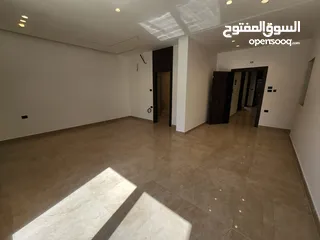  11 روف للبيع في عبدون  ref : 14328
