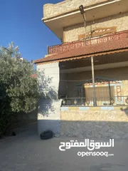  4 بيت طابقين لااليجار  او للبيع