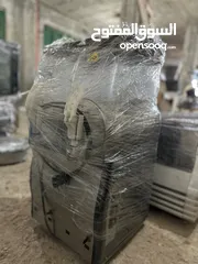  12 عدة محل  كاملة مع طاولات وكراسي للبيع