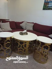  2 طاولات معدن شبه جديد استعمال بسيط للليع بسعر مغري
