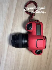  9 5d mark4   بحاله جيده جدا مع بطاريتين وشاحن اصلي  الكاميرا بودي او مع عدسة  85mmf1.8