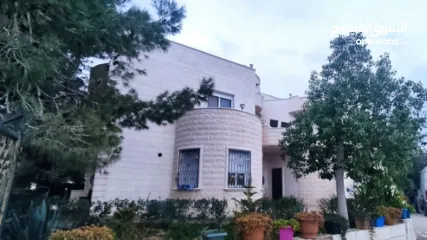  5 فيلا مميزه للبيع بمنطقه عيصى