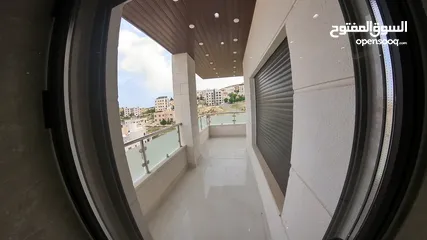  4 شقة سوبر ديلوكس طابق ثالث مع روف في مرج الحمام