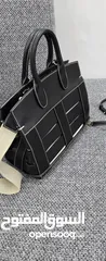  18 شنطة جلد طبيعي ( salvatore ferragamo calfskin thestudiocagebagsella) صناعة ايطالية