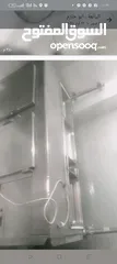  3 ماكينة عصير  ،ثلاجة  ،مقلى  و جريل