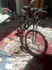  2 بسكليت جنط26 سنوبر سات و قادون سنوبر سات و كرسي بس بحاجه صيانه بسيطه
