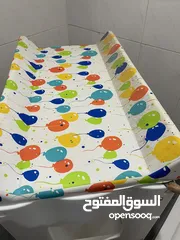  3 Bathtub and changing station for kids