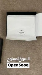  4 محفظة برادا أصلية زرقاء (جديدة لم تستعمل)