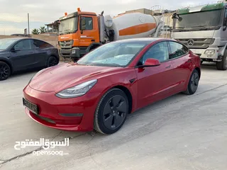  3 Tesla Model 3 2021