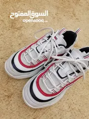  4 بوت ممتاز وبحالة وكاله نوعه فيله