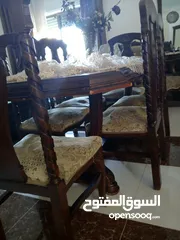  2 طاولة سفرا للبيع وطقم كنب تفصيل مستعمل بحالة الجديد