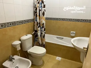  5 شقة مميزة للبيع في الصويفية - خلف المدارس الأمريكية طابق ثاني 205م تشطيب سوبر ديلوكس