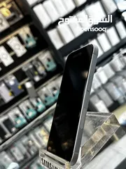  2 iPhone 15  128GB بطارية 98% تب نضافة مش مفتوح ولا مغير فيه اي اشي وارد امريكي esim  (مش مشفر)