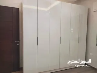  2 بحاجه لشريك محل مفروشات