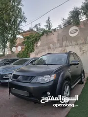  3 ميسوبيشي اوتلاندر 2009.  7ركاب   اصل برايفت  لون اسود مط   تشقيل بصمة  فتحة س