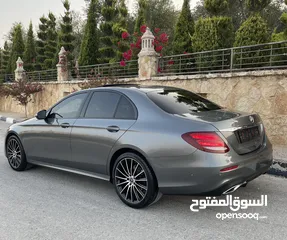  11 E220d ᄉ Mercedes-Benz