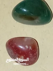  5 حجاره احجار كريمه عقيق و يماني و اوبال حجر القمر زمرد فيروز كهرمان  حجم معدل 2 سم
