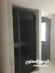  7 تفصيل وتركيب كافة اعمال السكوريت والشور بوكس ومرايا البقلاوة والديكور ومرايا الانارة