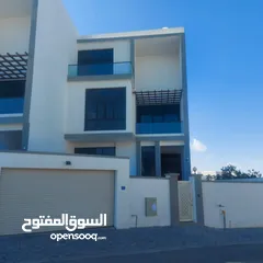  4 Luxurious villa in Madinat As Sultan Qaboos