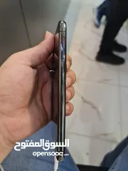  2 IPhone XS -256GB مع أغراضه كامل