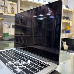  7 ‎‏MacBook Pro 2015 core i5 RAM 16GB  ‎ماك بوك برو المعالج i5 ذاكرة تخزين 250 الرام  12 جيجا وكااااله